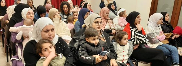 محاضرة توعوية للامهات بعنوان “الغذاء وتأثيراته على النمو النفسي والذهني عند الأطفال في الأيام الألف الأولى من حياتهم”